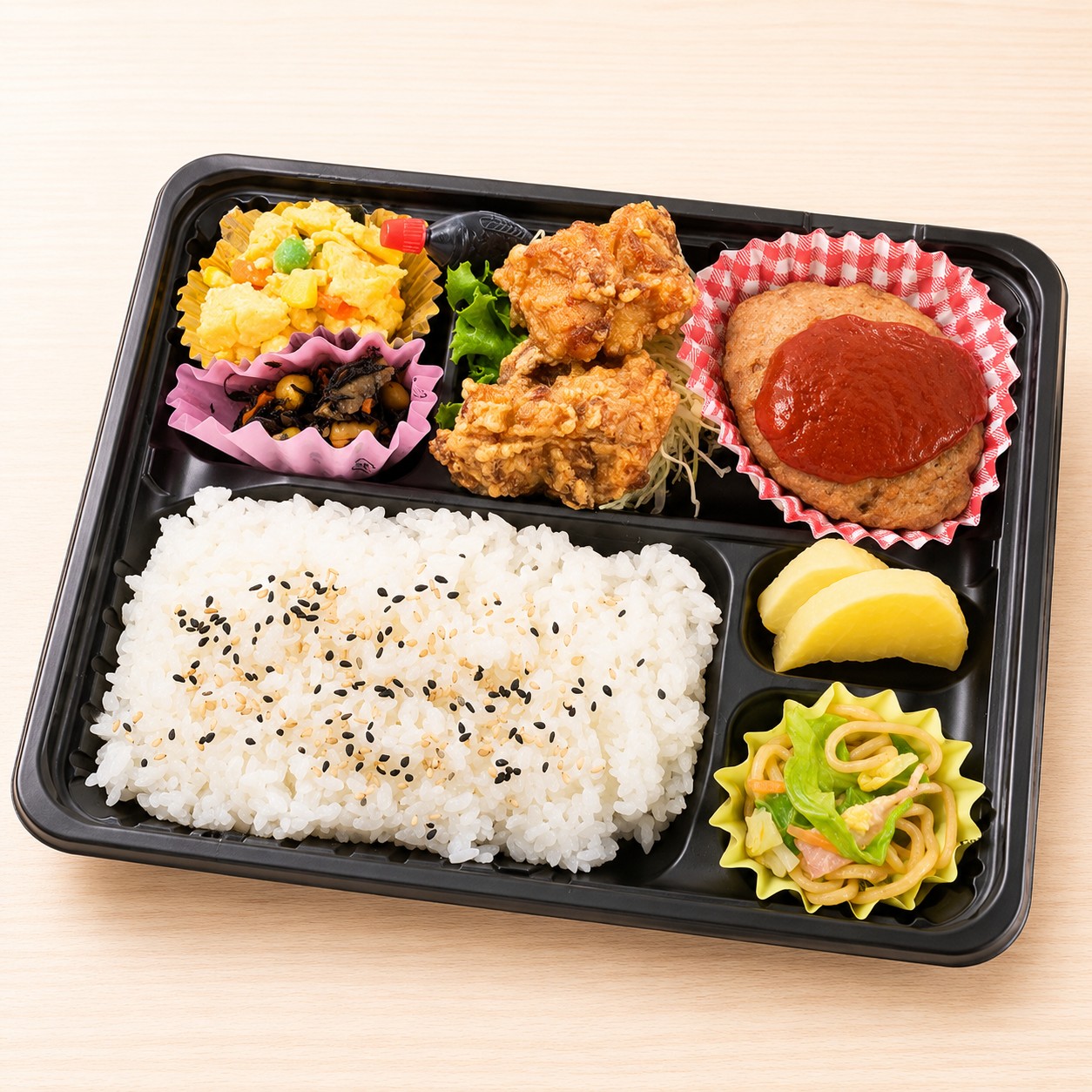からあげとハンバーグのお弁当